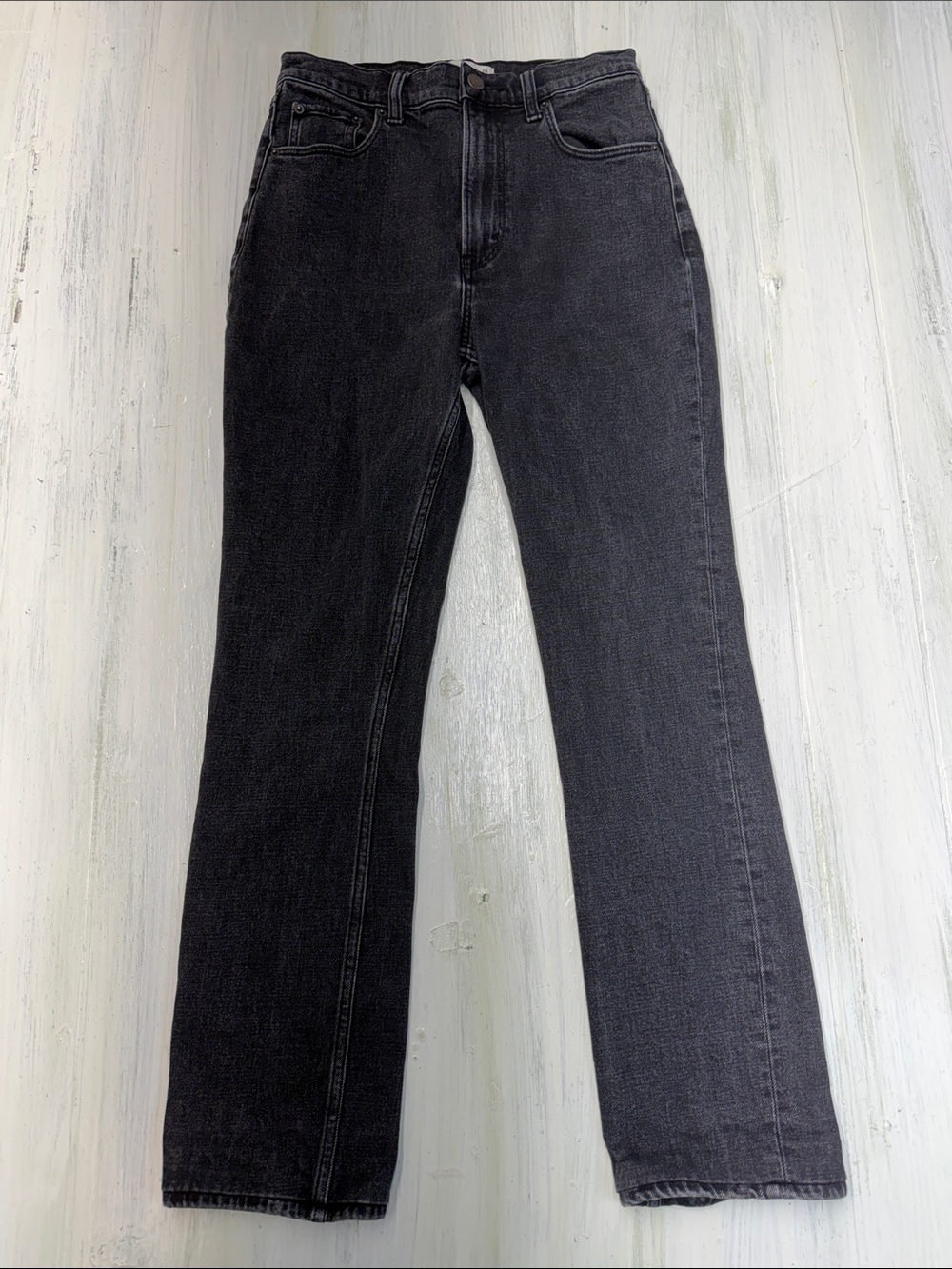 Abercrombie & Fitch The Slim Straight Ultra High Rise Jeans (Hemmed) 26S